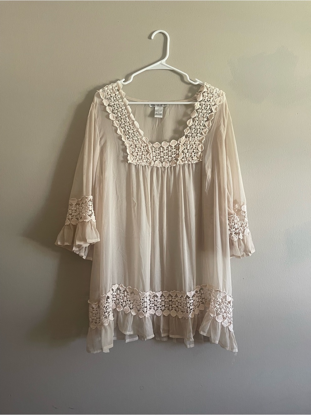 Bohemian Crochet-Trim Long Sleeve Dress in Cream